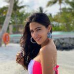 Sara Ali Khan Instagram – Sun, Sea and Sand 🌈🦄🌊🌞🏖 Dream Land