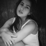 Sara Ali Khan Instagram - “Black and white, severally incomplete and at the same time completely several.” – Vikrmn 🤍🖤❤️ 📸 : @rohanshrestha 👗: @lakshmilehr 💇‍♀️: @florianhurel