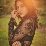 Sara Ali Khan Instagram - 🔆🔆🔆 📸: @rohanshrestha 👗: @lakshmilehr 💄: @florianhurel