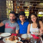 Sara Ali Khan Instagram - Happy Father’s Day Abba Jaan 👨‍👧‍👦🐣🐥
