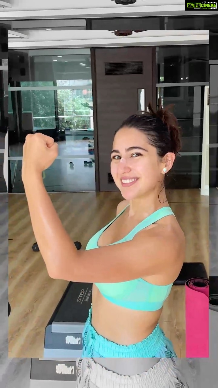 Sara Ali Khan Instagram - Puffy and Bloated or Gym Devoted? 🎃💪 Clearly for the former Sara voted ✅ Cycled, jumped fully exploded 🏋️♂️ So wanted to share, so her effort could be noted 🙏🏻 Thank you Darshaks 🤗