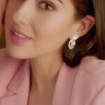 Sara Ali Khan Instagram - I don't know about you, but I'm feeling wooed. TBZ jewellery is my wing-woman for all occasions: weddings, parties and work! @tbz.theoriginal #partnership
