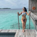 Sara Ali Khan Instagram - Sky above, Sand Below ☀️🏝 Sea around, Go with the Flow 🌊☮️ . .. … …. … .. . @ncstravels @patinamaldives #patinamaldives