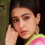 Sara Ali Khan Instagram - Best moments of the last 2 years❤️❤️❤️ #atrangire #gratitude #blessed Hope the new year brings as much love, joy and excitement for all of us 🤗🤗🤗