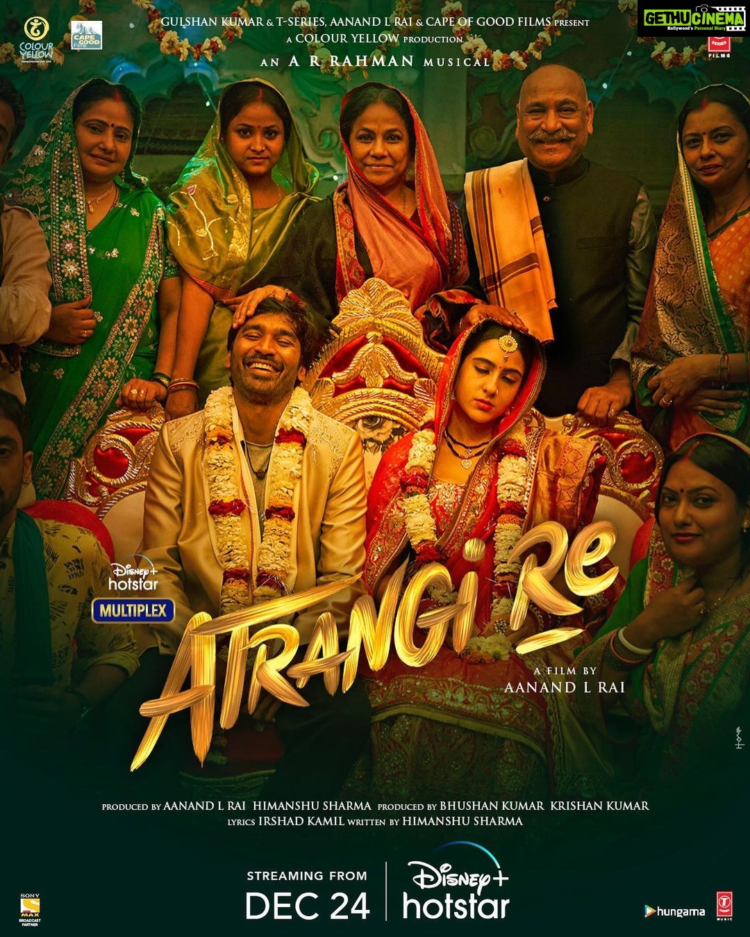 Sara Ali Khan Instagram - Celebrate love that lets you be yourself๐๐๐ #AtrangiRe Trailer out today on @DisneyPlusHotstar #DisneyPlusHotstarMultiplex ๐ฌ๐โฐ๐๐ป๐ @aanandlrai @akshaykumar @dhanushkraja @arrahman #BhushanKumar @kamil_irshad_official #HimanshuSharma @cypplyofficial #CapeOfGoodFilms @tseriesfilms @tseries.official
