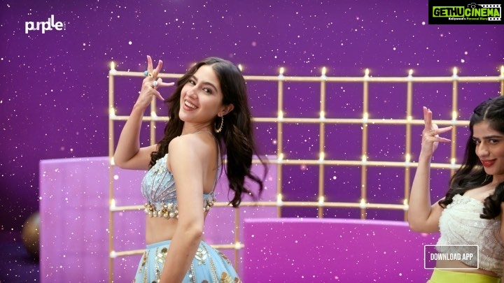 Sara Ali Khan Instagram - Lights, camera, patakaπΈπ§¨ #PurplleWaliDiwali πππ Apne Pasand Ki Diwali Gift Hai Laani ππ»ββοΈ Toh Soch Mat Raniππ»ββοΈ Choose your FREE Diwali Gift on every order! Kar No Saber, Get Up To 50% Off on your favourite beauty brands from 20th to 26th October! So girls, @letspurplle ππ»ββοΈπ #partnership