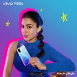 Sara Ali Khan Instagram - Is your style as fabulous as mine? 🤩 ​I get mine with the new #vivoY53s from @vivo_india that comes decked in its unique Fantastic Rainbow shade. 🌈🦄 When are you getting yours? ✨ #ItsMyStyle ​ To buy now visit vivo.com/in ​ 👗: @stylebyami 💇‍♀️: @the.mad.hair.scientist 💄: @vardannayak 📸: @rohanshrestha #partnership