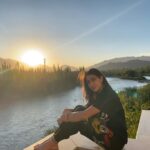 Sara Ali Khan Instagram - 🌄☀️🌙 ☕️🧘‍♀️☮️🙏🏻 👗: @mashbymalvikashroff Ladakh, India