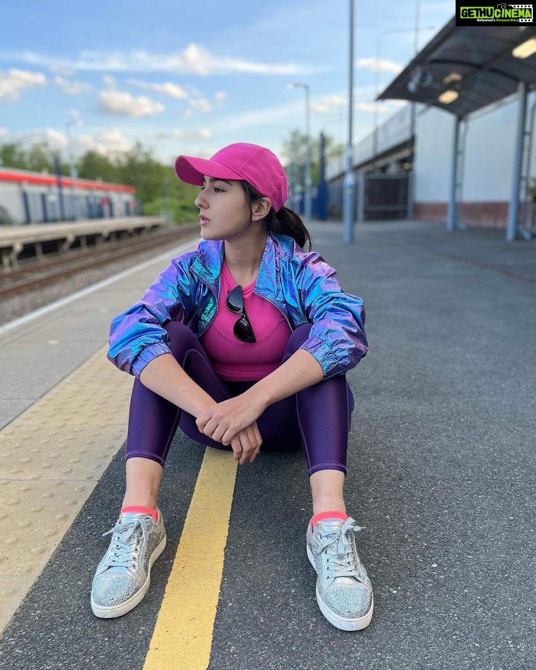Sara Ali Khan Instagram - Enough of the monochromatic ♠️ It’s time for some Sara, Neon and Dramatic 🌈 #alwaysextra London, United Kingdom