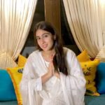 Sara Ali Khan Instagram - Birthdays are always about excitement, positivity and and love. Today while I celebrate with my family, my heart goes out to all those children that have lost their families, support and loved ones. Therefore I am joining hands with @kscfindia to support the vulnerable children who have been impacted gravely by the pandemic. Head to the link in my bio to support Kailash Satyarthi Childrens Foundation, in whatever capacity you can. Let’s come together and do our bit to bring a little joy, happiness and laughter back to the lives of these children. #ReimaginingChildhoods #HappyChildhoods
