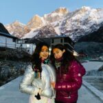 Sara Ali Khan Instagram – Back to where it all began 🙏🏻 🔱 ❄️💗 #jaibholenath #grateful #blessed Kedarnath