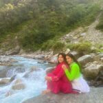 Sara Ali Khan Instagram - Back to where it all began 🙏🏻 🔱 ❄️💗 #jaibholenath #grateful #blessed Kedarnath