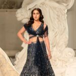 Sara Ali Khan Instagram - Flash lights and Starry nights 📸💫 🦚🦚🦚 @falgunishanepeacockindia @fdciofficial @vardannayak @the.mad.hair.scientist @sara_vaisoha @tasheen13 @ishroff @ahilyamehta