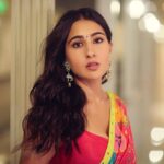 Sara Ali Khan Instagram - Because women in a Sari Are always Pyaari 💕💖🌷🌈 🥻: @stylebyami 📸: @shivangi.kulkarni @harishgadwal 💇‍♀️: @mikedesir 💄: @kavyesharmaofficial The Taj Mahal Palace, Mumbai