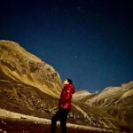 Sara Ali Khan Instagram - Sunny rays and Starry nights Moonlight and camp fire for lights As long as you can deal with heights And over food are the only fights ☀️🌙 🌌⛺️🏔 P.S sorry @manantramboo @yashsinghal @yashmittal2311 for eating all the food 🥘 #highaltitude #lake Sheshnag Lake