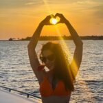 Sara Ali Khan Instagram - Only from the heart can you touch the sky 💕🔆💛🧡🌅 #sunkissed #sunsetlover #sunsetchaser #peace #love #happiness 👙: @stylebyami 📸: @kamiyaah . .. … …. … .. . @patinamaldives @ncstravels #PatinaMaldives #collab Patina Maldives, Fari Islands