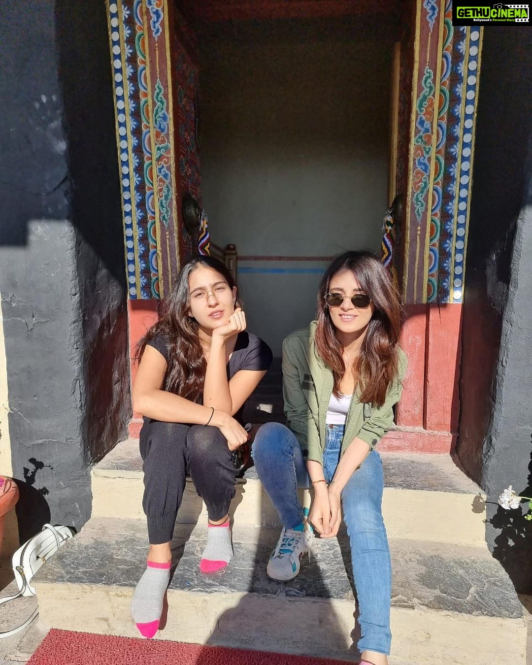 Sara Ali Khan Instagram - प्रकृति सुख शांति ☮️💟🌄 Ladakh, India