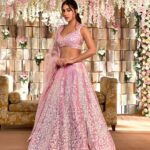 Sara Ali Khan Instagram - Flower Shower 🌸💐 Pink Power 💓💞🎀 👗: @manishmalhotra05 @tanghavri 📸: @dop007