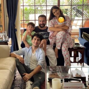 Sara Ali Khan Instagram - Eid Mubarak 🤗🤗🤗
May Allah grant everyone peace, prosperity and positivity
💙🧿💜💟☮️
Inshallah hoping for better times for us all🤲🤝 #staysafe #gratitude