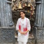 Sara Ali Khan Instagram - 🙏🏻💜💟☮️ #peace #gratitude #blessed Kamakhya Temple, Guwahati, Assam