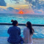 Sara Ali Khan Instagram - Lakes, rivers, beaches and mountains 🏞⛵️🏝 No matter where we are 🌎 No continent nor sea can ever be too far 🌊 7 samundar paar 🏊‍♀️ Ill come running to my yaar 🤗 Itna strong is my pyaar 💕 Tere liye hamesha bekaraar Happy birthday Bestest friend 🥰🥰