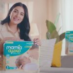 Sarah Khan Instagram - Bahir garmi ho ya barish, mausam chahye jaisa bhi ho, ab apki asani ky liye @mamiapakistan laya Mamia website or Mamia app jahan sy ap apny baby ky liye mamia diaper easily order karsakte hai bohat hi amazing discounts and bundle offers ke sath http://www.mamia.com.pk/ .. #mamiapakistan #mamiadiapers #mamia.pk