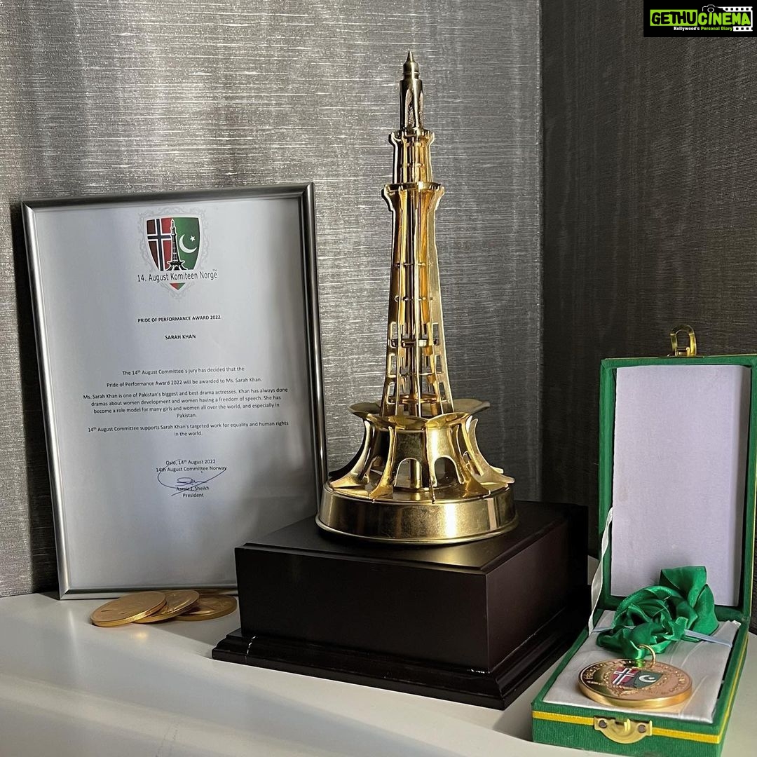 Sarah Khan Instagram - I feel very grateful & proud. It’s an honour to represent Pakistan overseas. Thank you #Norway14AugustCommittee for awarding me “PRIDE OF PERFORMANCE” 🇵🇰💕🇳🇴 Go to Link in bio for the award ceremony ⬆️