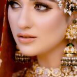 Sarah Khan Instagram - Amazing experience with @makeovers_by_amaima for their Signature Bridal Campaign 2022/23. Dress @farahandfatima Jewellery @opalbymadihaihsan Photographer @bilalsaeedphotography Style @stylebykiranraza