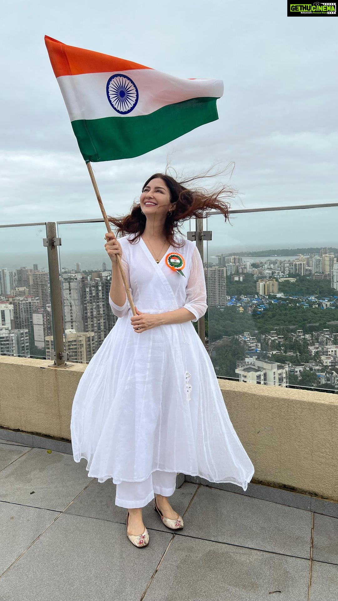 Saumya Tandon Instagram - Freedom to think, freedom to question, freedom to get equal opportunities. Let not the spirit of independence ever die. Proud Indian. #jaihind #HappyIndependenceDay #AazadiKaAmritMahotsav #SwatantrataDiwas #IndependenceDay #swatantradivas2022 #proudindian