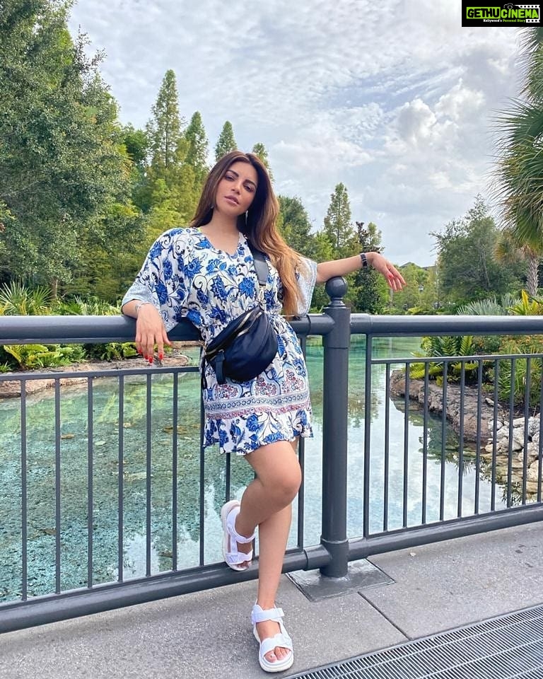 Shama Sikander Instagram - Whatever story we tell ourselves is the one that will come true..... . . . #love #adventure #beautiful #nature #beauty #holiday #smile #travel #vacation #happiness #loveyourself Disney Springs Orlando, Fl