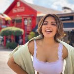 Shama Sikander Instagram - What emoji am I ??? Write in comments.... . . . #beautiful #crazy #nature #gratitude #love #happiness #motivation #positivevibes #florida #inspiration #believe #blessed Orlando, Florida