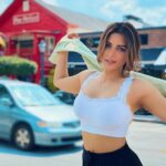 Shama Sikander Instagram - Trust the wait. Embrace the uncertainty. Enjoy the beauty of becoming..... . . . #beautiful #loveyouself #nature #blessed #positivevibes #happiness #inspiration #believe Ohio , U.S.A