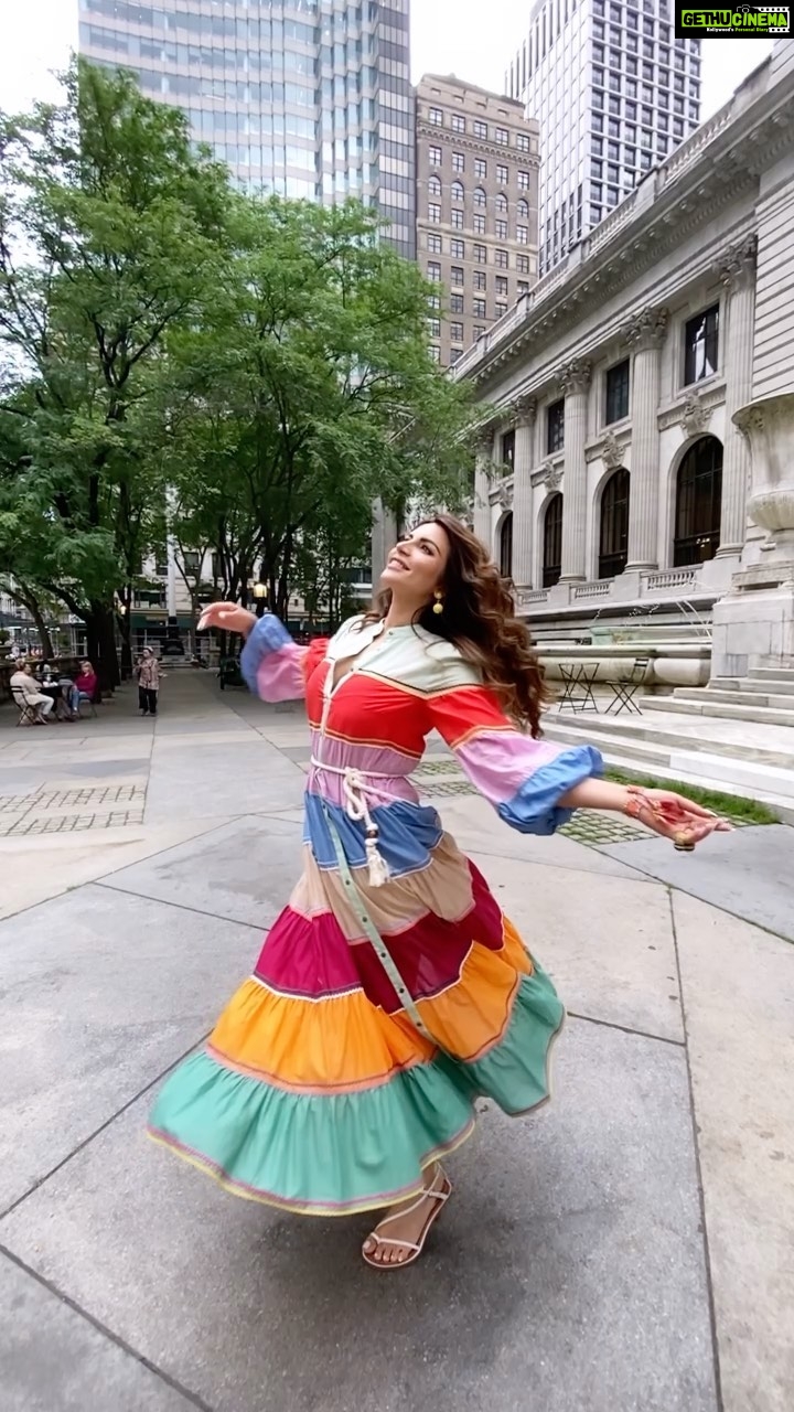 Shama Sikander Instagram - Mann masst magan...🥰 #ceazyinlove #inlovealways #sufi #deewani #mastani #dil #heart #travel #travelphotography #reels #reelsinstagram #reelitfeelit #reelkarofeelkaro