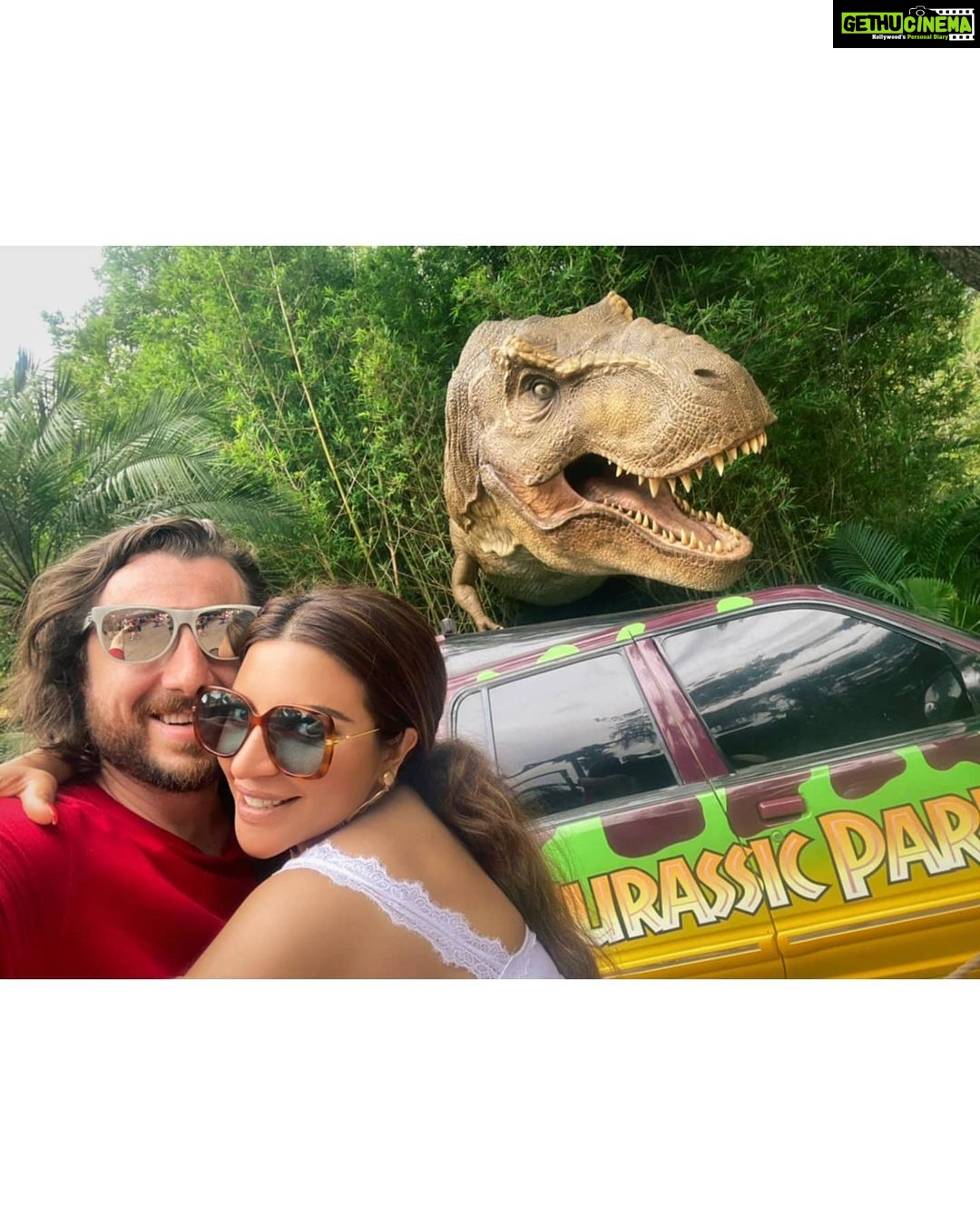 Shama Sikander Instagram - Life is an adventure and i am adventurous ππ.... . . . #adventure #islandofadventure #travel #nature #explore #jurassicpark #wanderlust #love #beautiful #trip #picoftheday #adventuretime Island of Adventures, Orlando Florida