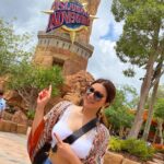 Shama Sikander Instagram - Life is an adventure and i am adventurous 😎😎.... . . . #adventure #islandofadventure #travel #nature #explore #jurassicpark #wanderlust #love #beautiful #trip #picoftheday #adventuretime Island of Adventures, Orlando Florida