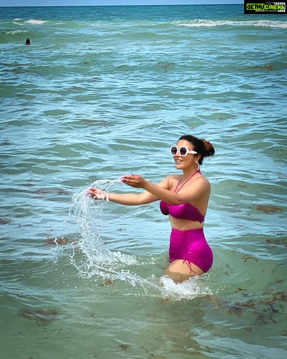 Shama Sikander Instagram - And then the ocean became my best friend and we played together for hours🥰❤️ . . . #beach #travel #summer #sea #nature #love #photography #beachlife #ocean #photooftheday #instagood #beautiful #travelphotography #vacation #sky #waves #sand #fashion #bikini Miami, Florida