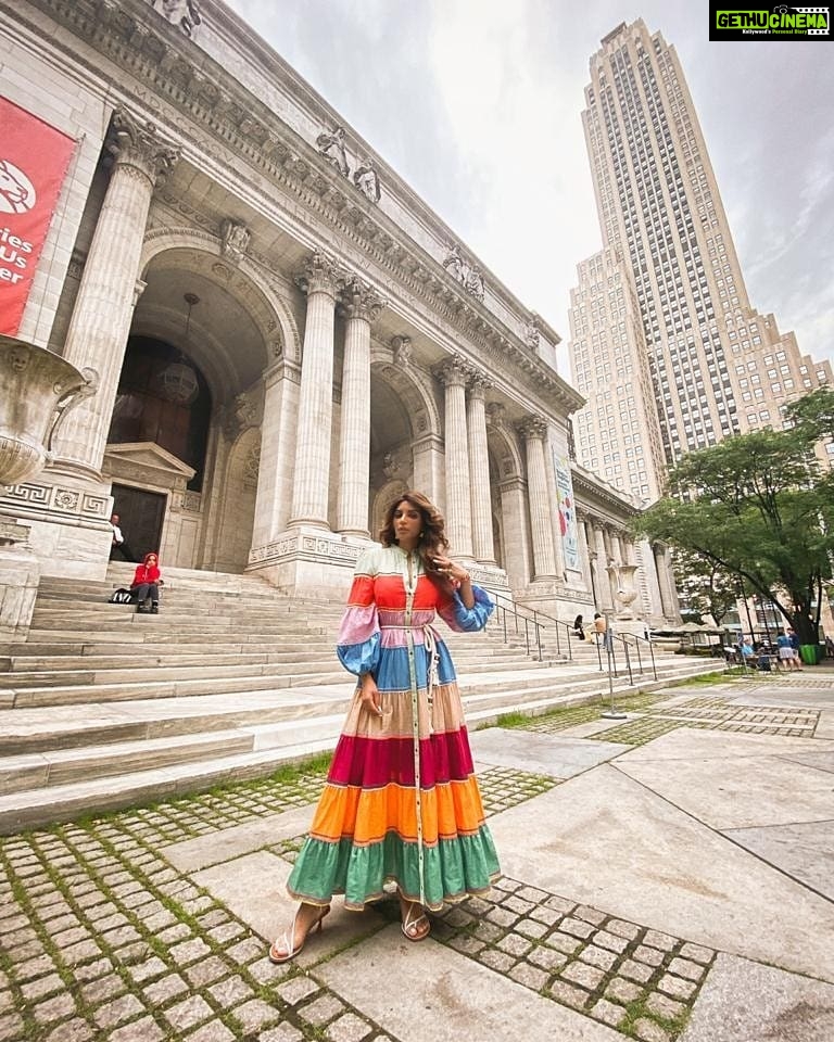 Shama Sikander Instagram - No matter where you go, All roads leads to you❤️😇 . . . #world #love #being #yourself #nature #photoshoot #happy #beauty #fashion #lifestyle #newyork #travel #peace New York, New York