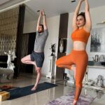 Shama Sikander Instagram - Happy International Yoga Day🧘‍♀️😇.... . . . #internationalyogaday #yogaday #meditation #trending #yogapractice #yogalove #yogainspiration #peace #happy #calm #mindset #mindfulness #soul Mumbai, Maharashtra