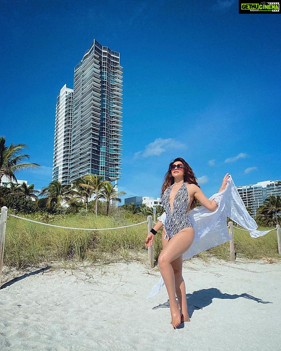 Shama Sikander Instagram - There she was... So beautiful and free... . . . #beautiful #smile #loveyouself #blessed #positivevibes #happiness #inspiration #believe
