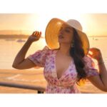 Shama Sikander Instagram - Wherever you are. Be all there.... . . . #sunset #nature #travel #love #beautiful #life #happiness #adventure #newyork New York, New York
