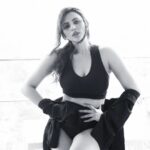 Shama Sikander Instagram - Back to Basic…. . . . #blackwhite #picoftheday #style #fashion #classy #attitude #saturday #outfit #love #happiness💕 #mood #shamasikander Mumbai, Maharashtra