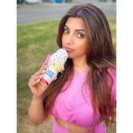 Shama Sikander Instagram - Yupppp happy does taste good....😋😋😋 Yuppp i ate it alll and I devoured it😇😋😄 . . #icecream #foodie #yummy #happiness #delicious #sweet #tasty #icecreamlover #photooftheday Ohio , U.S.A