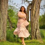 Shama Sikander Instagram - This is a wonderful day. I've never seen this one before and Thank you universe for adding such a beautiful day to my life.... forever grateful 🙏🏻😇😇 . . . #beautiful #nature #gratitude #love #happiness #motivation #positivevibes #inspiration #believe #blessed Ohio , U.S.A