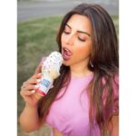 Shama Sikander Instagram - Yupppp happy does taste good....😋😋😋 Yuppp i ate it alll and I devoured it😇😋😄 . . #icecream #foodie #yummy #happiness #delicious #sweet #tasty #icecreamlover #photooftheday Ohio , U.S.A