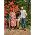 Shama Sikander Instagram - Its spring time... And everything is in full bloom...😍🥰 . . . #springtime #nature #flowers #love #vibes #weather #sunshine #blossom #trees #green #colorful Ohio , U.S.A