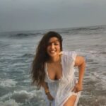 Shama Sikander Instagram - I think it's time to be Happy Again ❤️ . . . #beautiful #white #ocean #love #happyme #enjoy #happiness💕 #mood #shamasikander Mumbai, Maharashtra