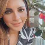 Shama Sikander Instagram - #happyearthday everyone ❤️ take carw of morher earth , it provides us life it is the most important of us to take care of our biggest provider.... i love you #motherearth thank you for all your abundance and forever unconditional love.... there’s a reason your called a #mother 😇 #naturelover #earthday2021 #beconscious #consistencyiskey #contiousliving #happyliving #happylife #reels #reelsinstagram #reelitfeelit #reelkarofeelkaro