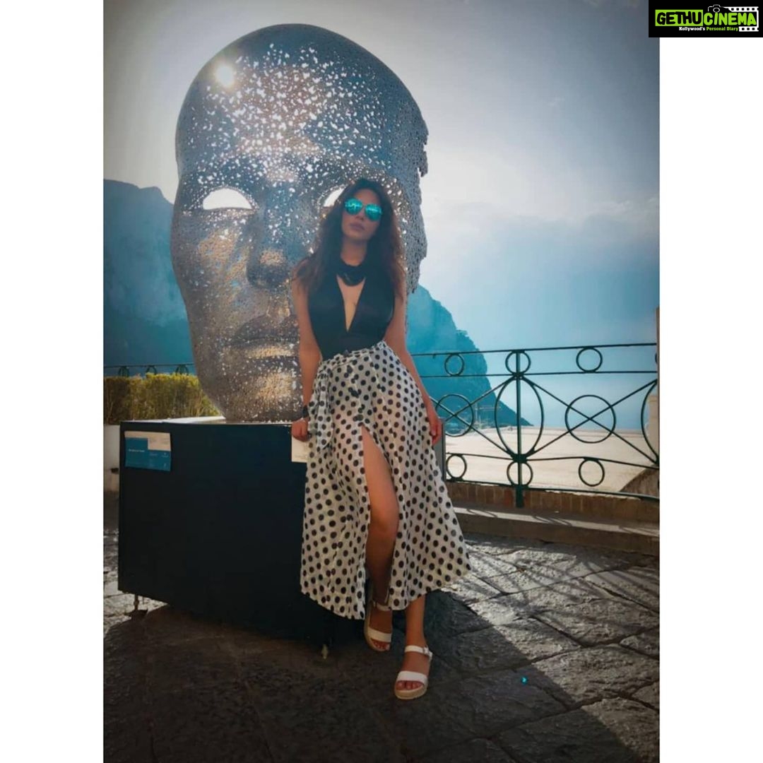 Shama Sikander Instagram - Capri memories...🥰 . . . #travel #fashion #vacation #style #beautiful #wonderful #place #throwback #capri #italy Capri, Italy