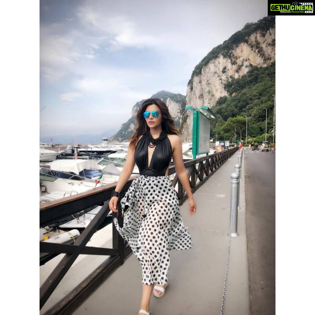 Shama Sikander Instagram - Capri memories...🥰 . . . #travel #fashion #vacation #style #beautiful #wonderful #place #throwback #capri #italy Capri, Italy