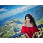 Shama Sikander Instagram – Nature is calling meeee…..i hear you …. i feel you…. i miss you😇🥰
Mother Earth has such healing powers , it just wraps us in its invisible arms and nourishes us, our souls, our being…. i am so grateful to be living, breathing on this beautiful planet and I’m soooo grateful universe chose me for this…😇🙏🏻🥰
.
.
#nature #travellife #mountains #adventure #grateful #peace #throwback #buddha #serene #mondayblues Lauterbrunnen, Switzerland